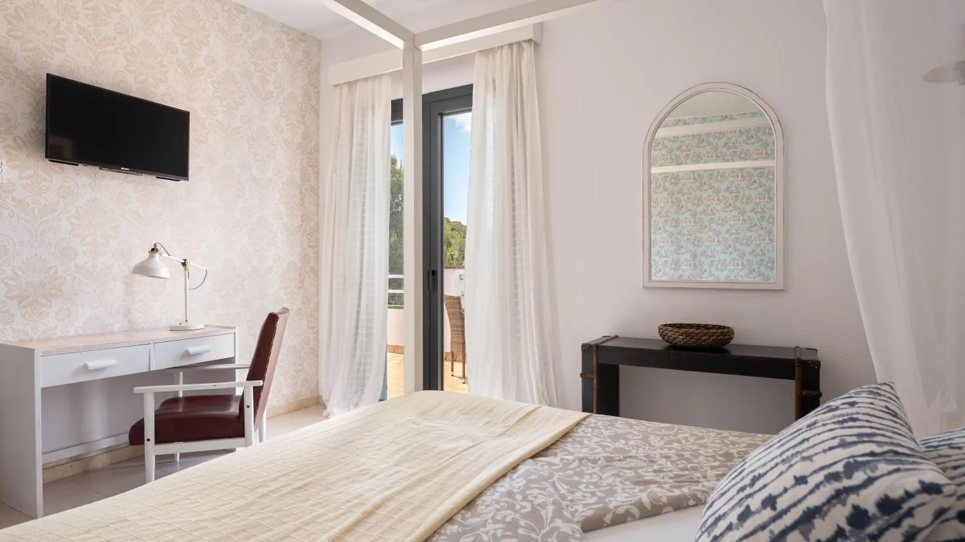 Bella Colina I Vintage Hotel 1953 Peguera