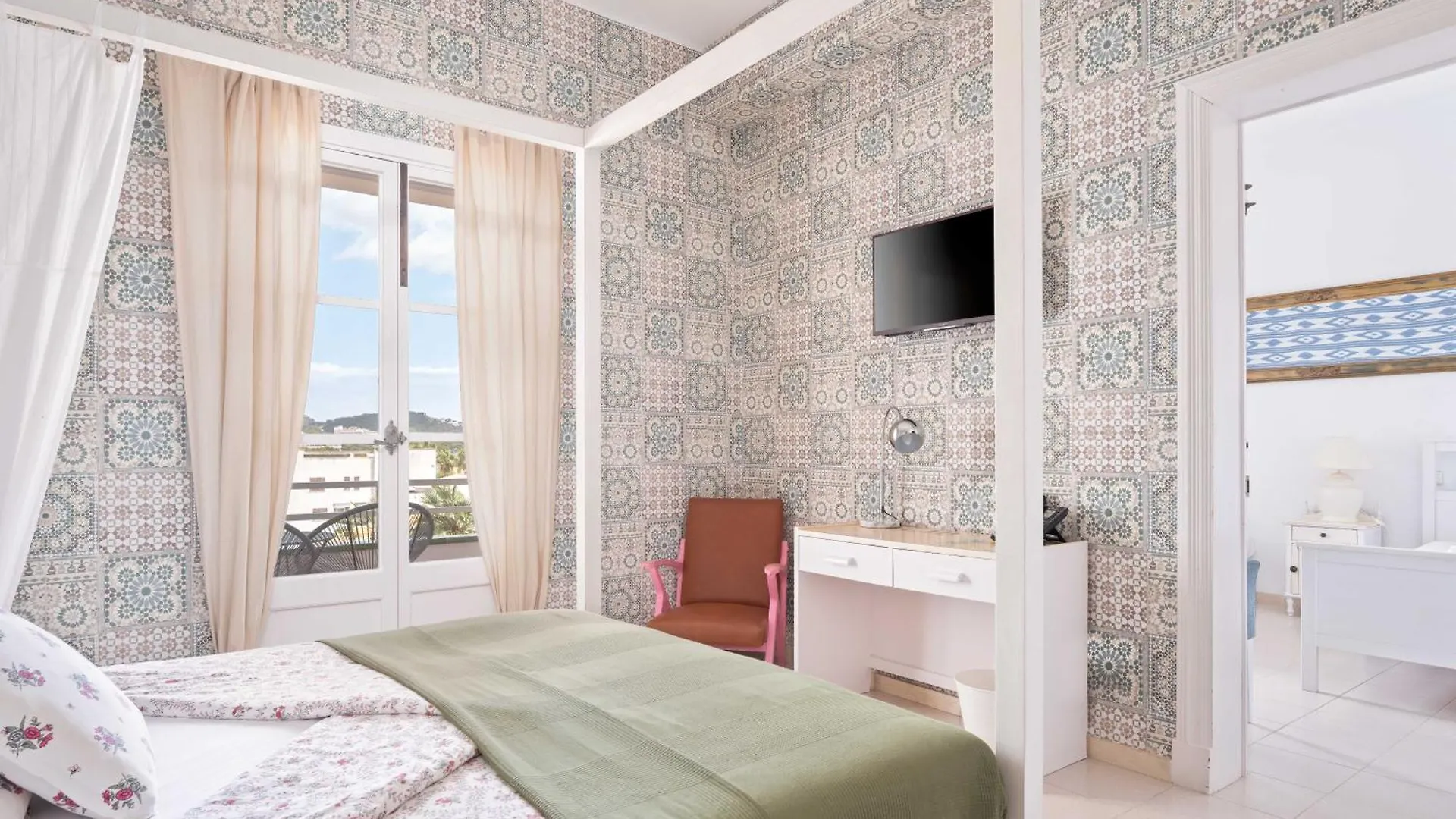 Bella Colina I Vintage Hotel 1953 Peguera